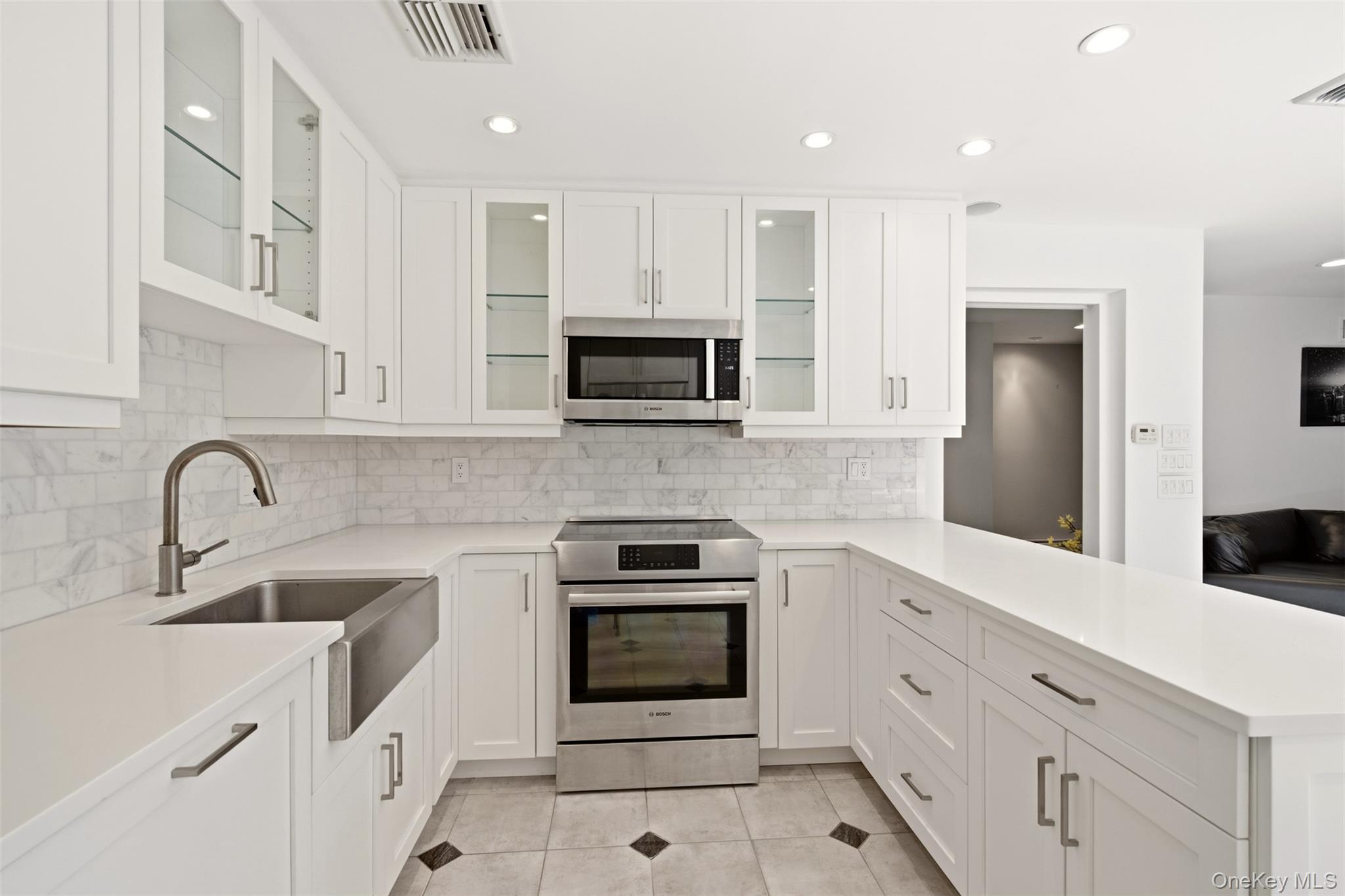 42 Country Club Drive Property Photo 16