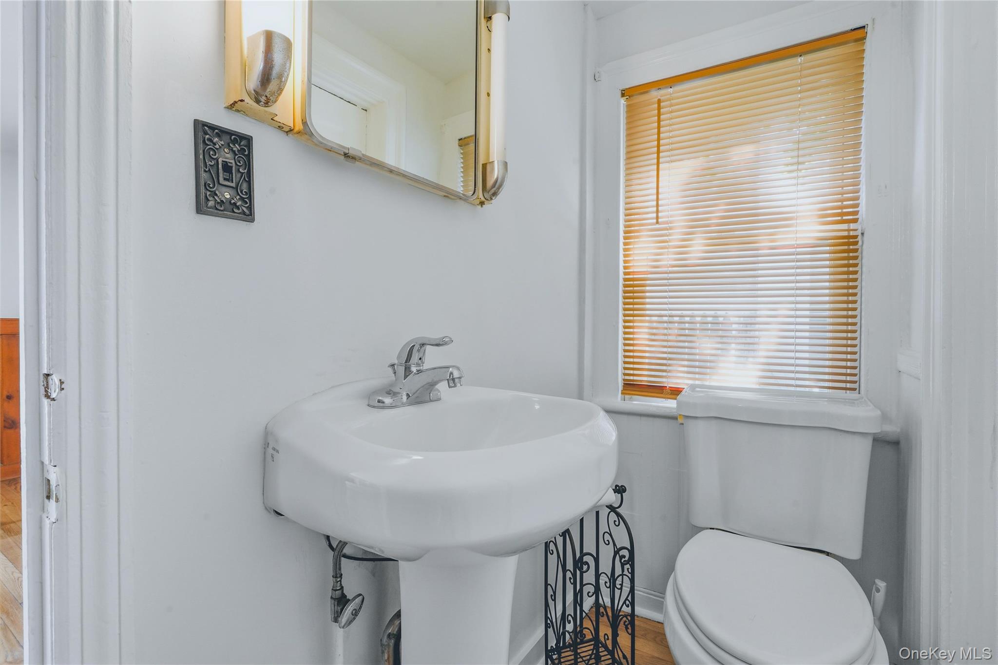 9 Maple Street Property Photo 8
