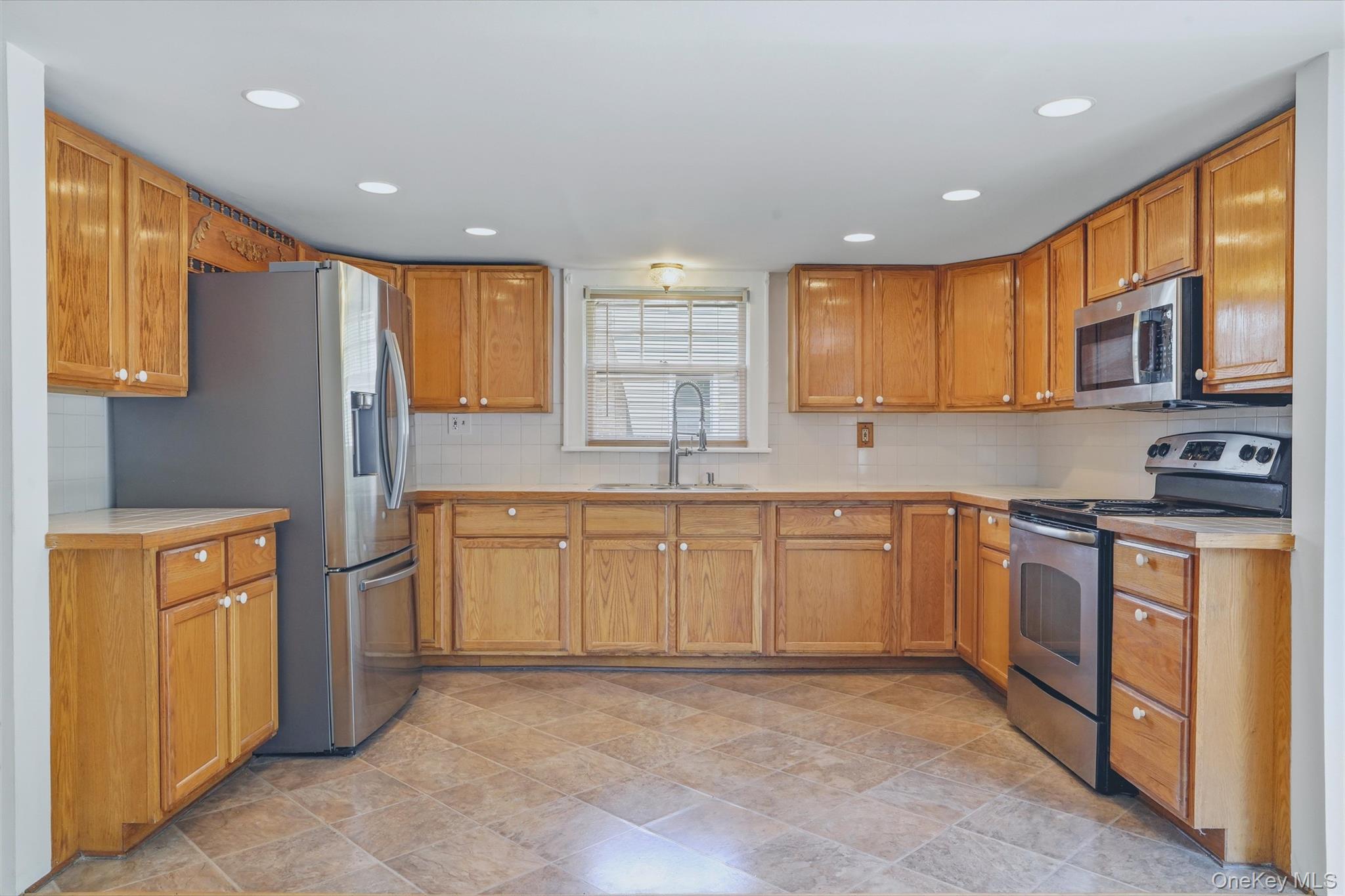 9 Maple Street Property Photo 9