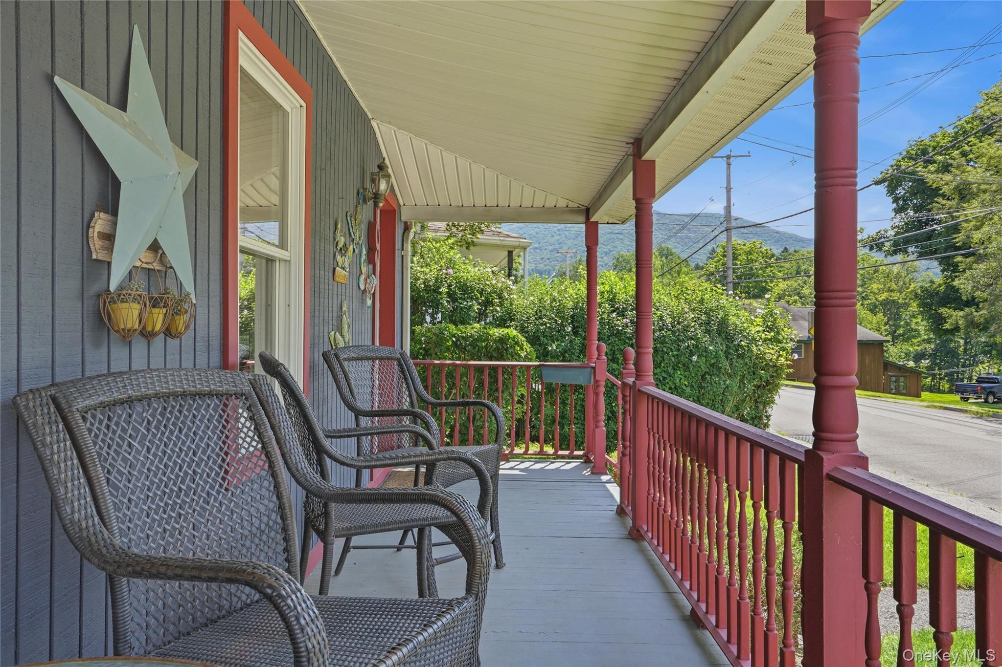 9 Maple Street Property Photo 16