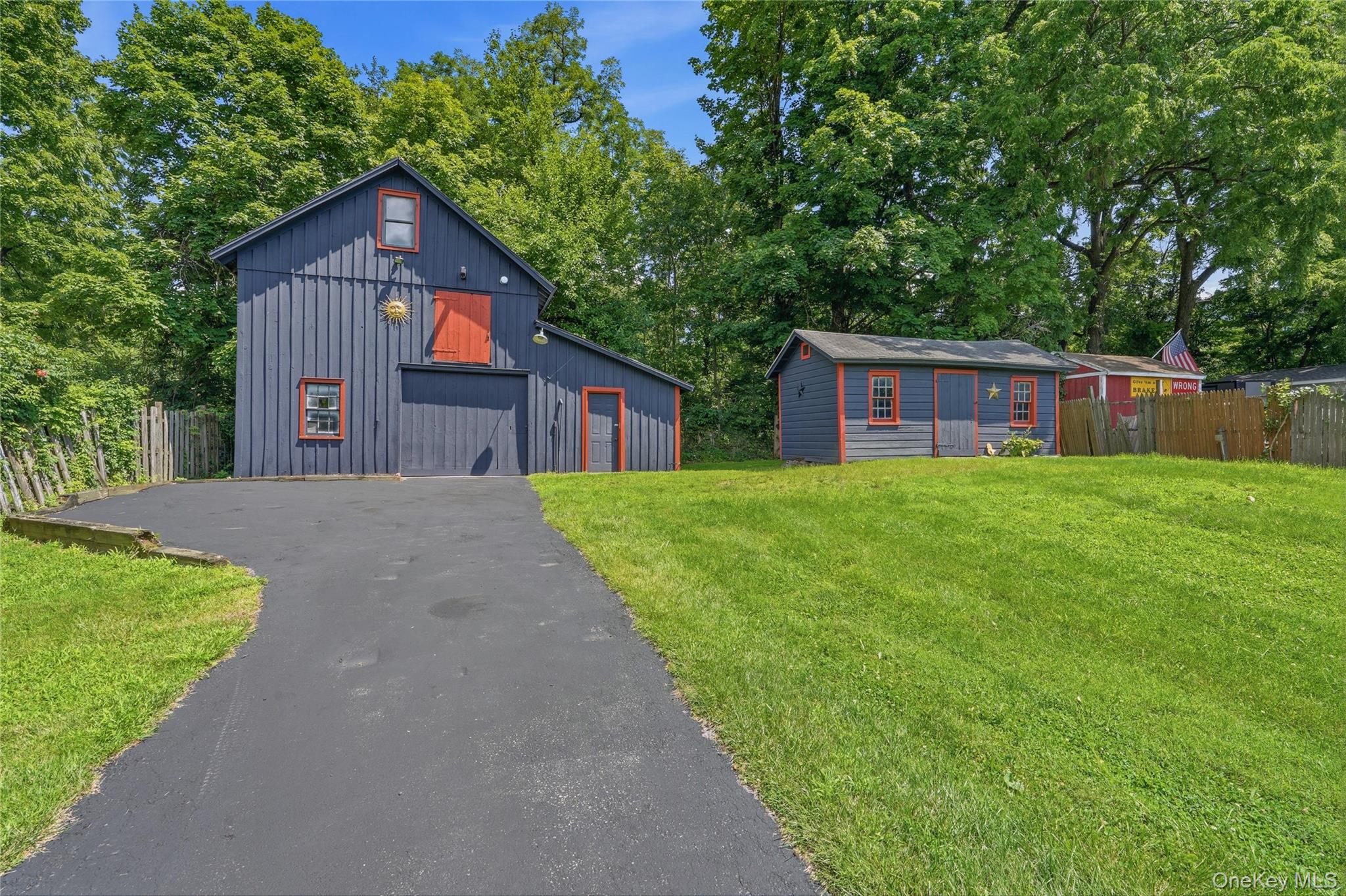 9 Maple Street Property Photo 18