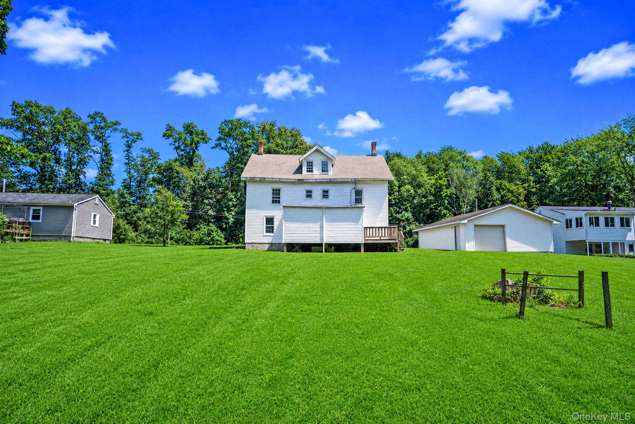 180 Quaker Street Property Photo 8