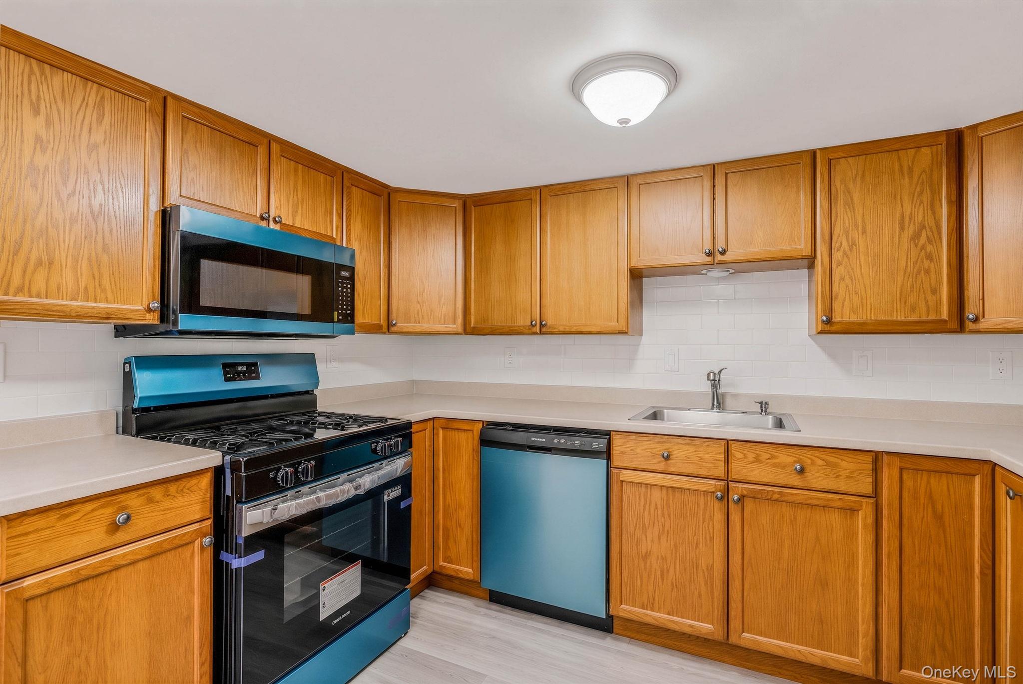 180 Quaker Street Property Photo 17
