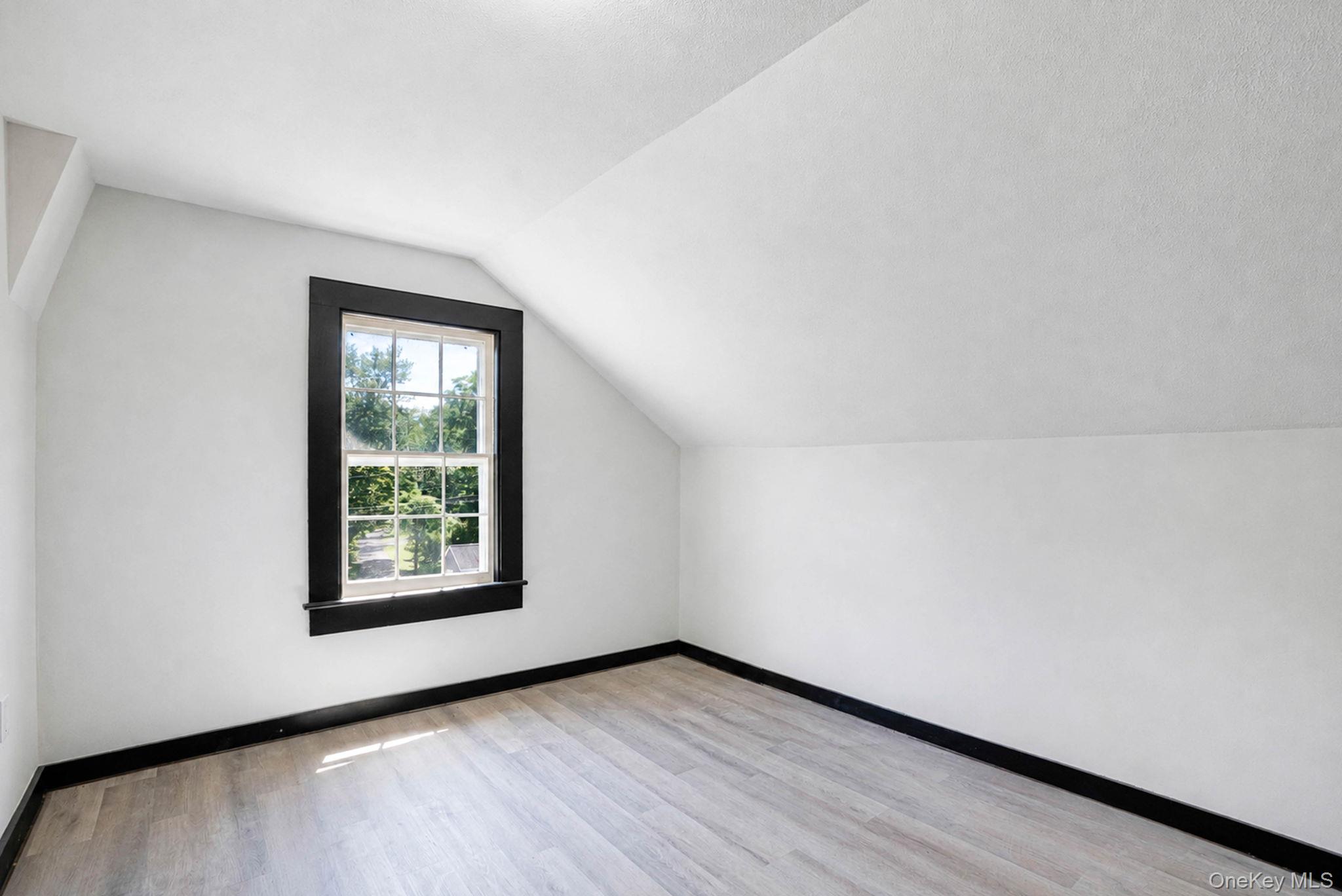 180 Quaker Street Property Photo 35