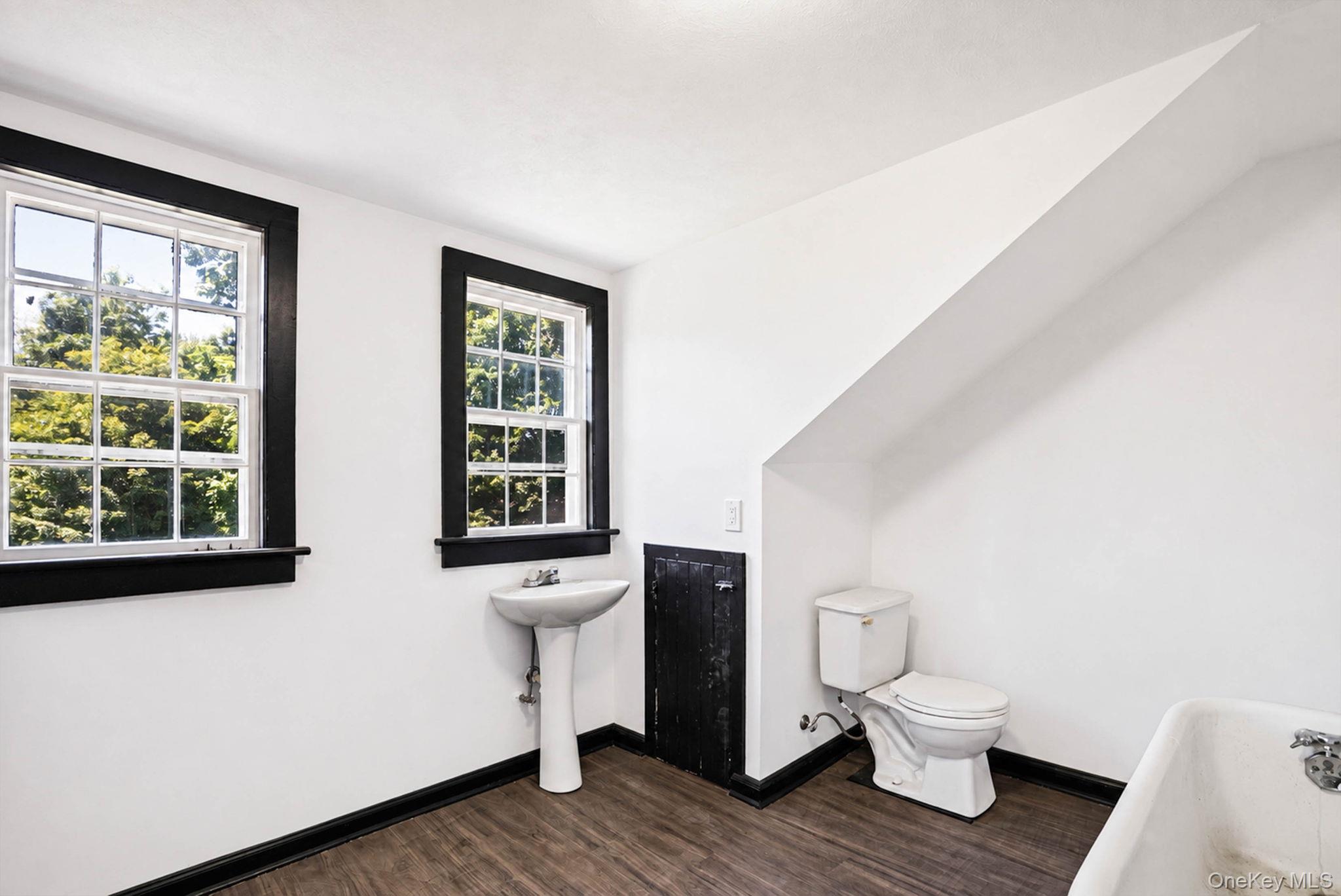 180 Quaker Street Property Photo 42