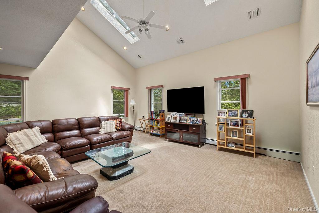 10 Ash Court Property Photo 14