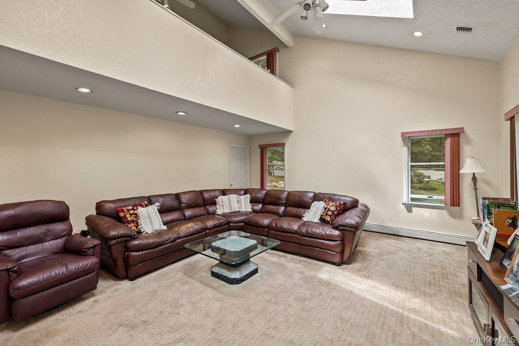 10 Ash Court Property Photo 15