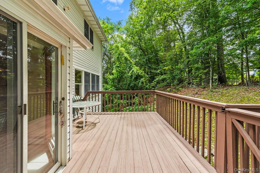 10 Ash Court Property Photo 33