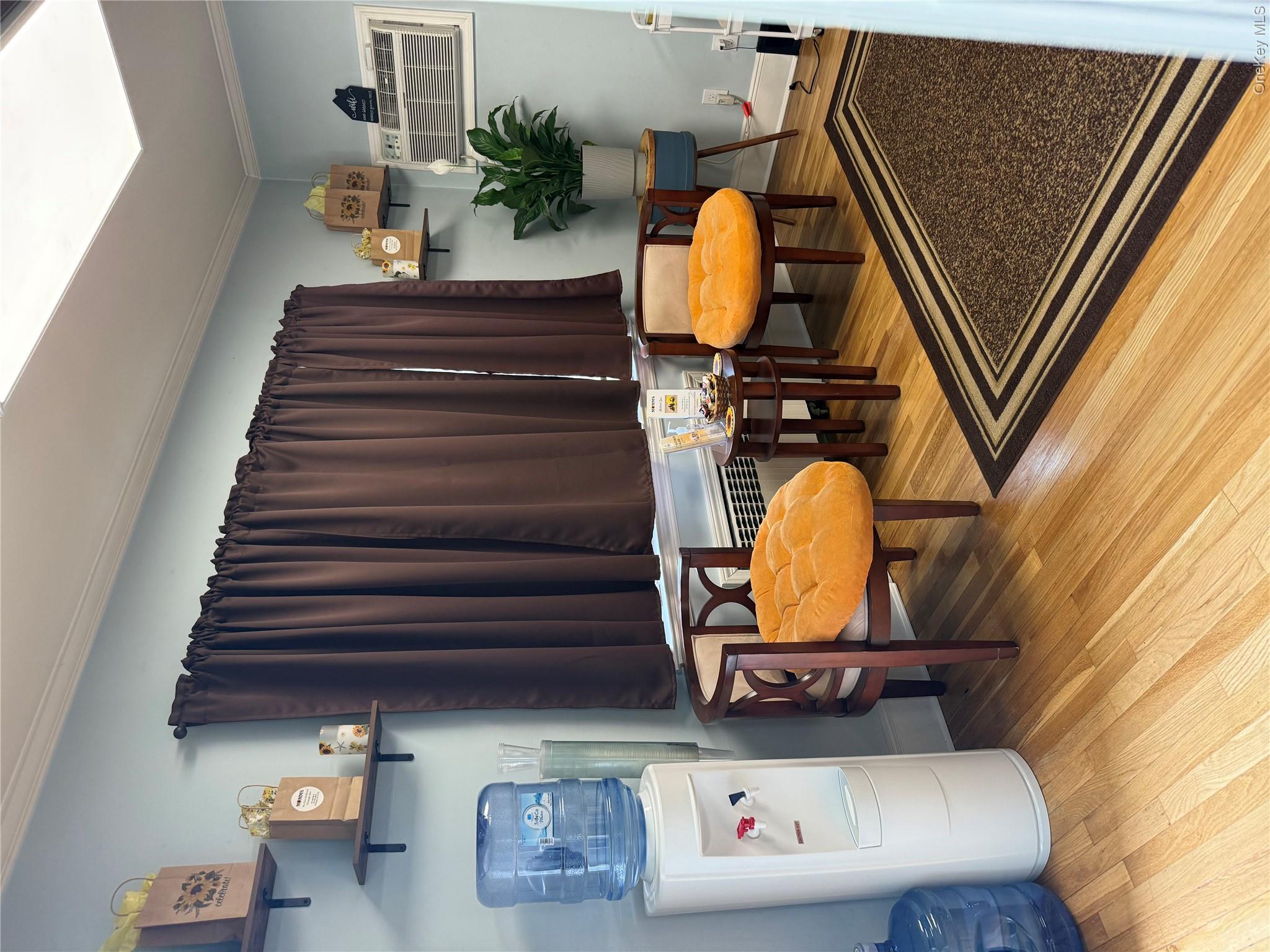 64 E Roe Boulevard Property Photo 1
