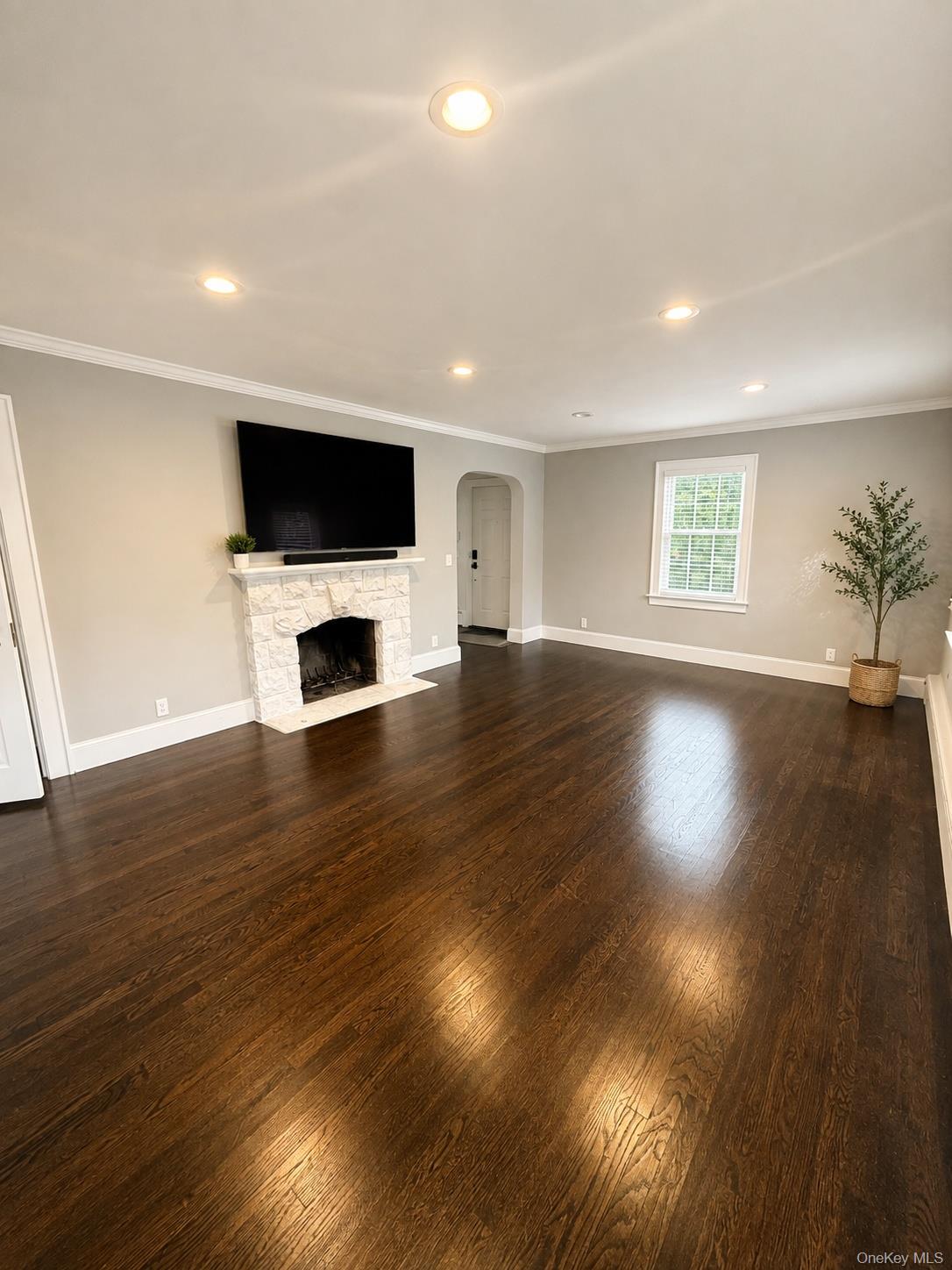 2100 Hillside Avenue Property Photo 3