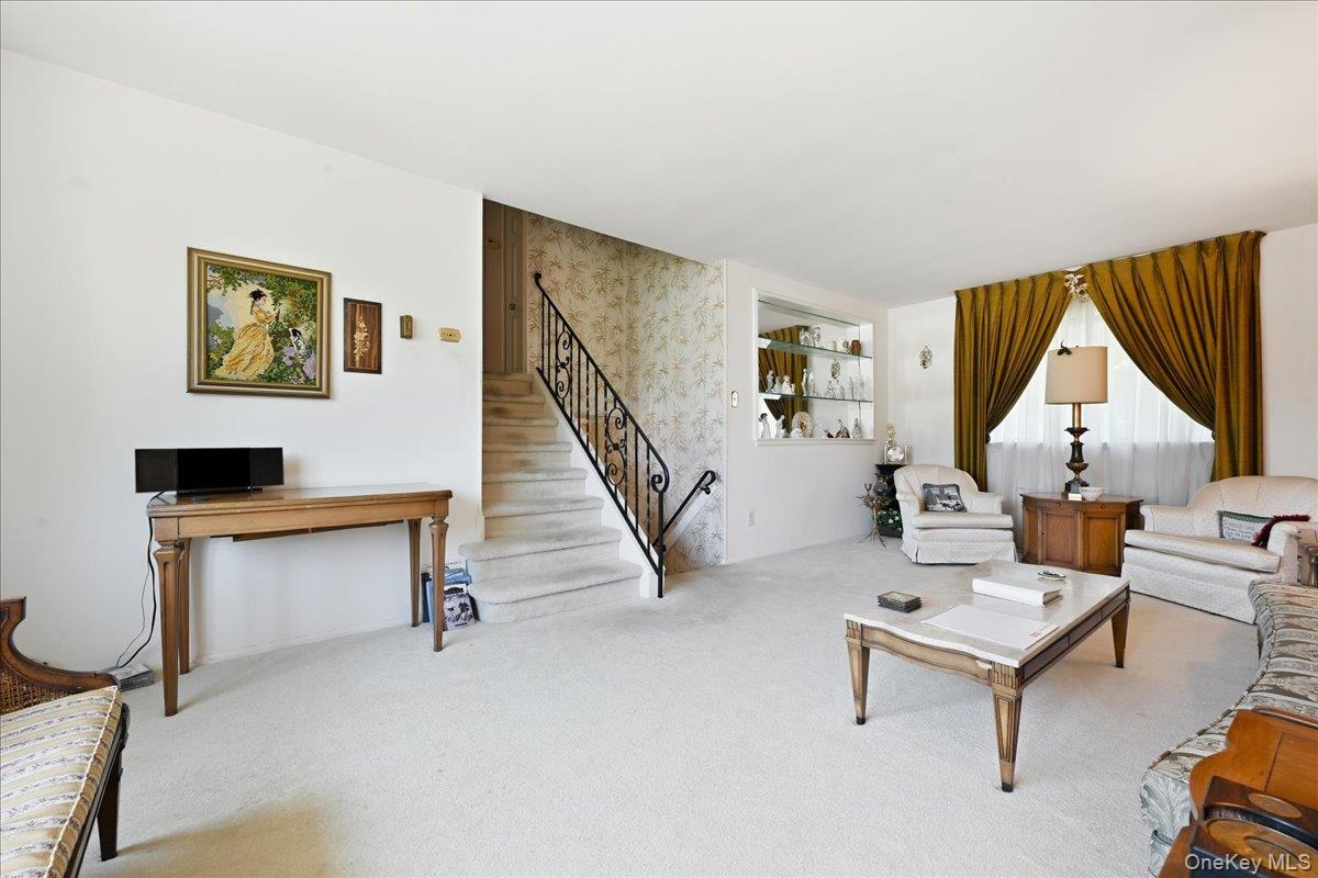 1981 Lenox Avenue Property Photo 11
