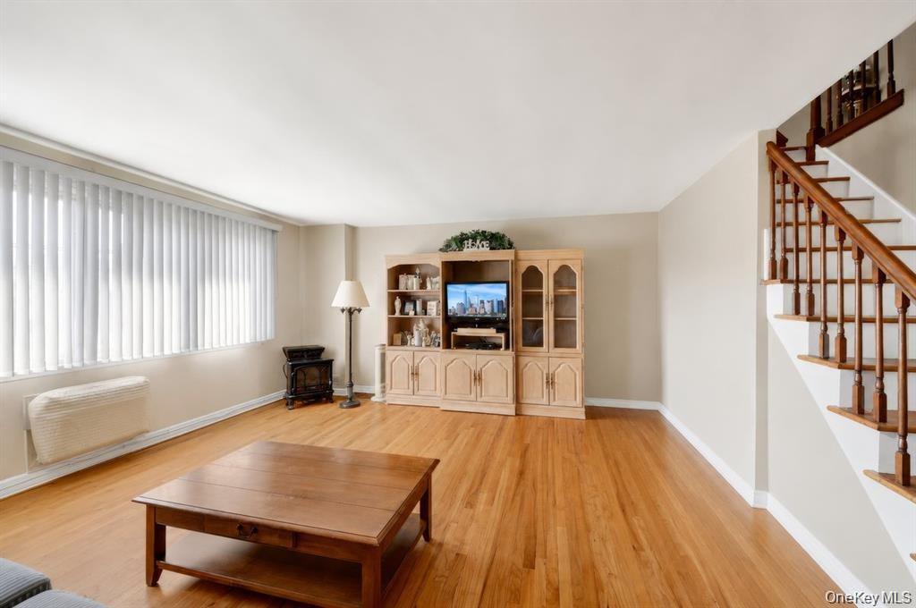 561 Logan Avenue Property Photo 4