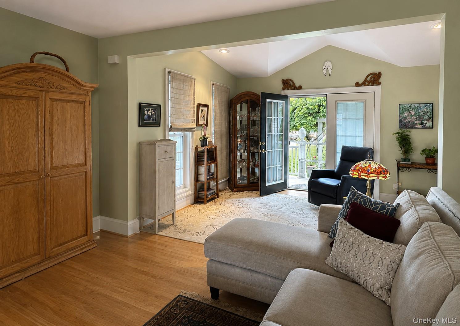 15 Esopus Avenue Property Photo 7