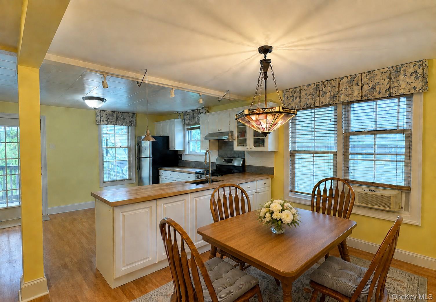15 Esopus Avenue Property Photo 9