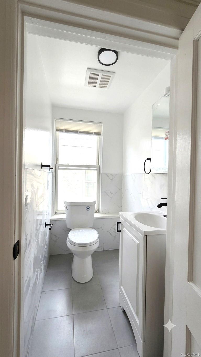 68-07 53rd Avenue 2 Fl Property Photo 19