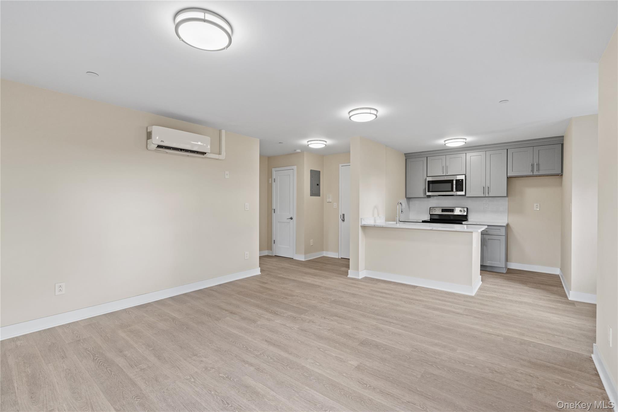 135 Wakefield Avenue 401 Property Photo 3