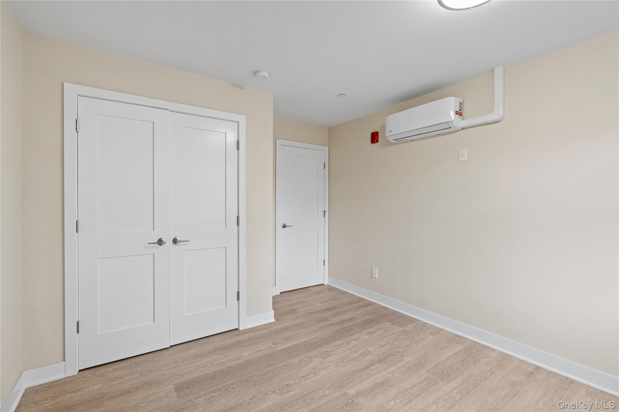 135 Wakefield Avenue 401 Property Photo 7