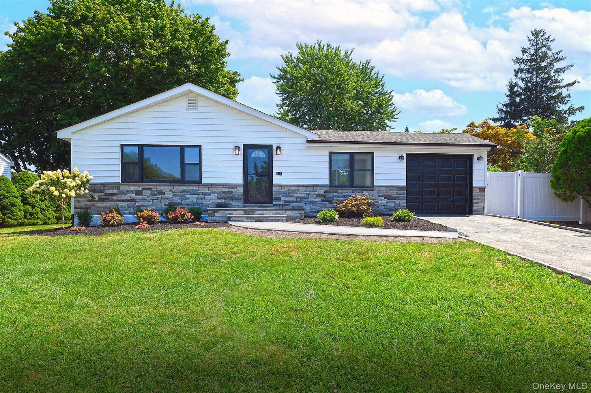 15 Parkview Drive Property Photo 1
