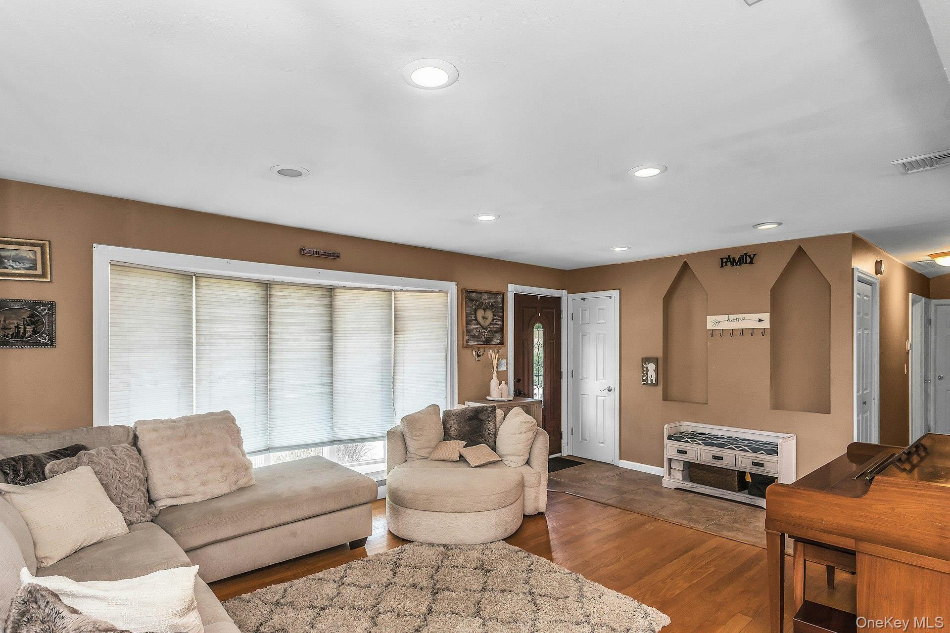 58 Crescent Place Property Photo 6