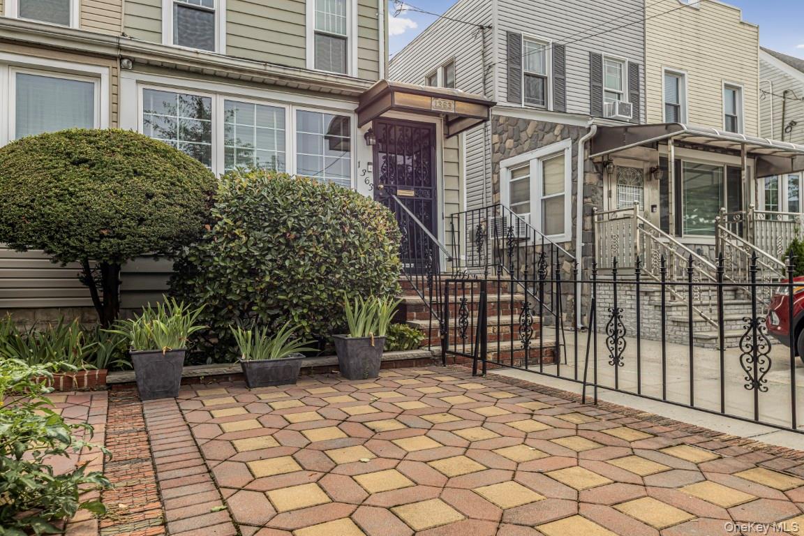 1363 Albany Avenue Property Photo 3