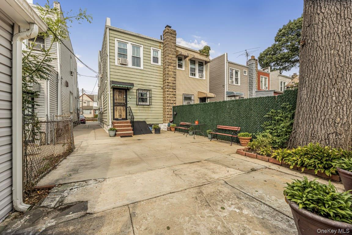 1363 Albany Avenue Property Photo 21