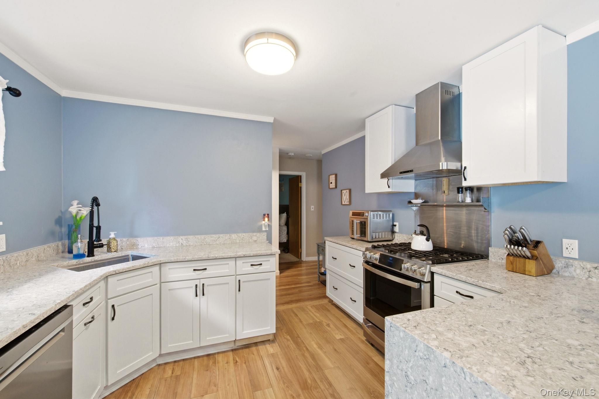 65 Jervis Avenue Property Photo 10