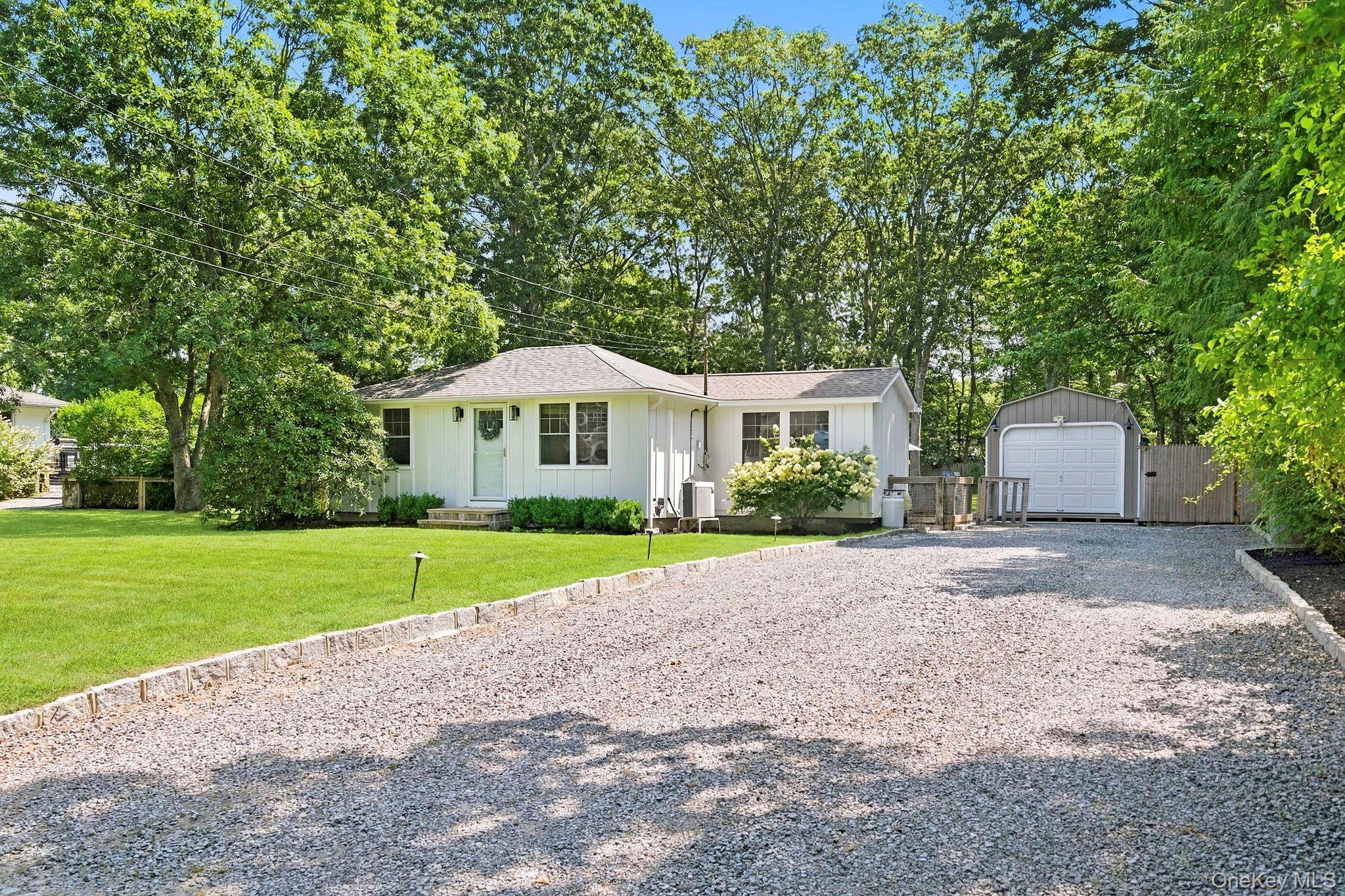22 Matthews Drive Property Photo 1