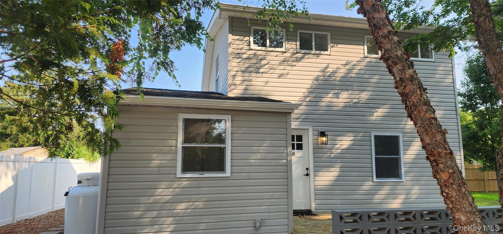 68 Montauk Drive Property Photo 4