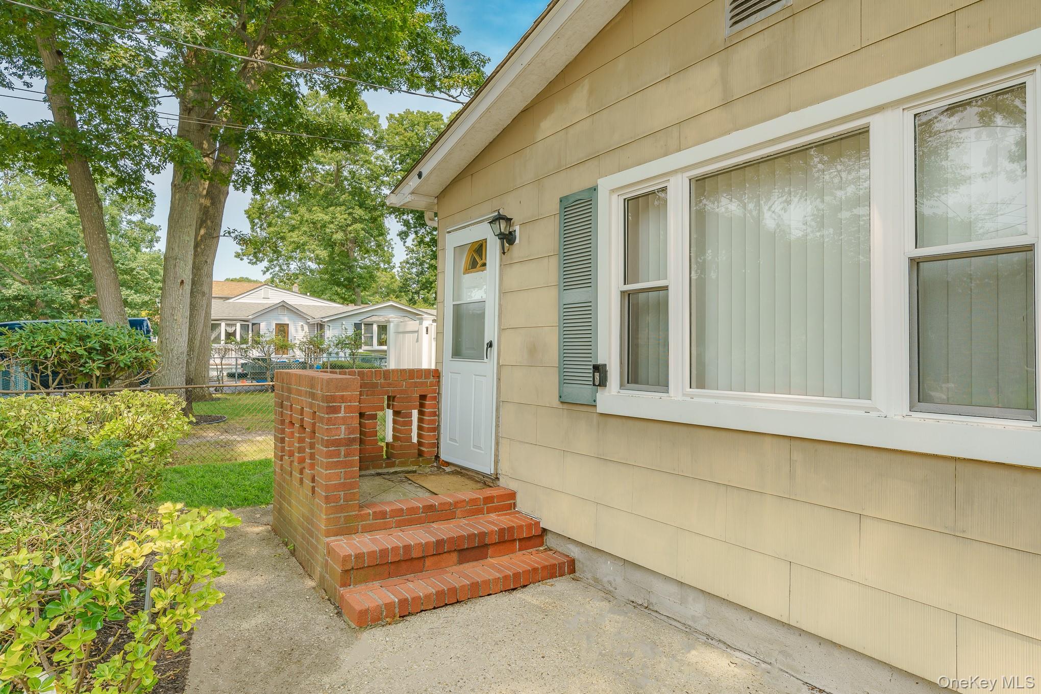 49 Salem Street Property Photo 4