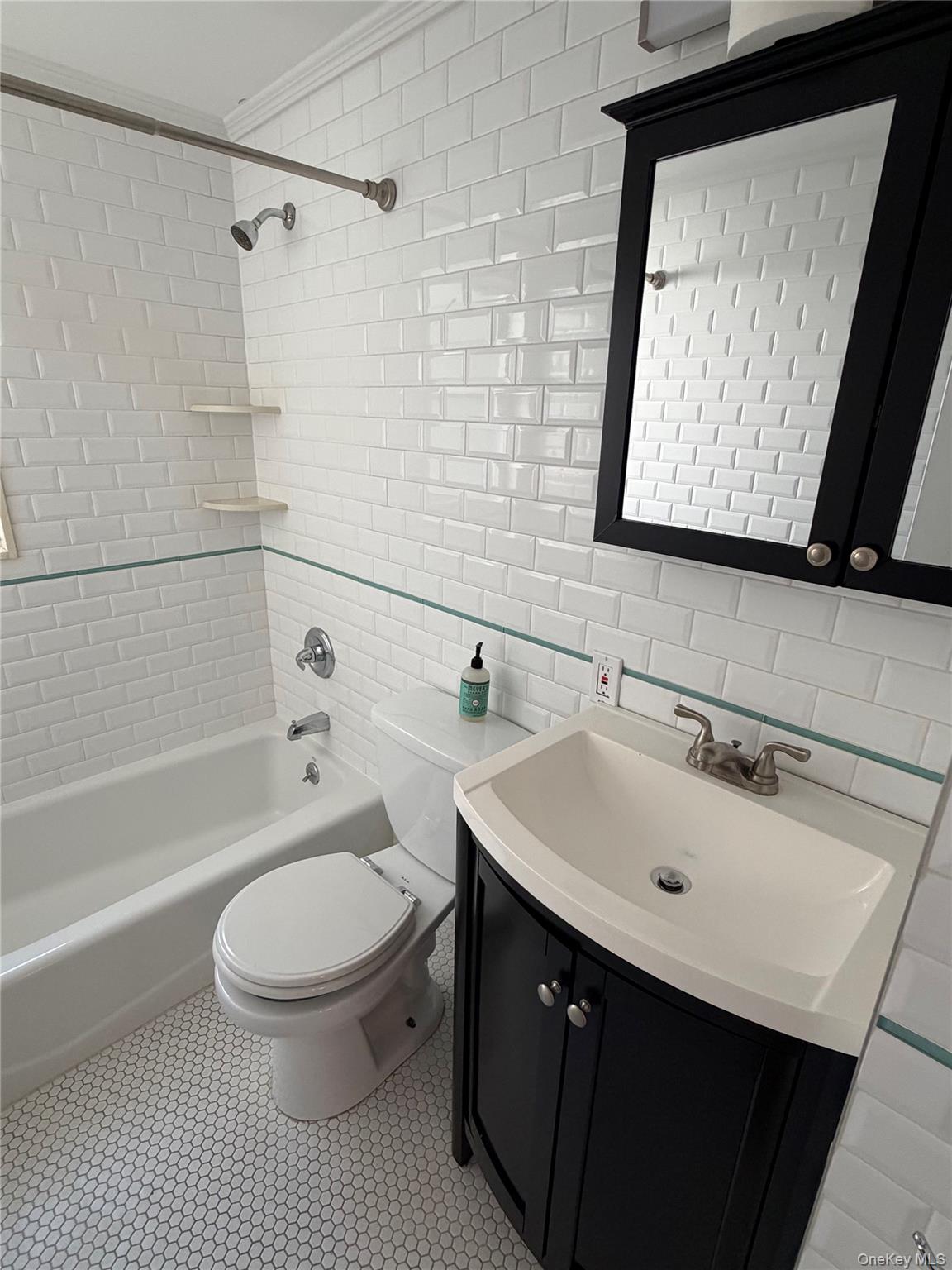 35 Trenton Avenue 1st Floor Property Photo 11