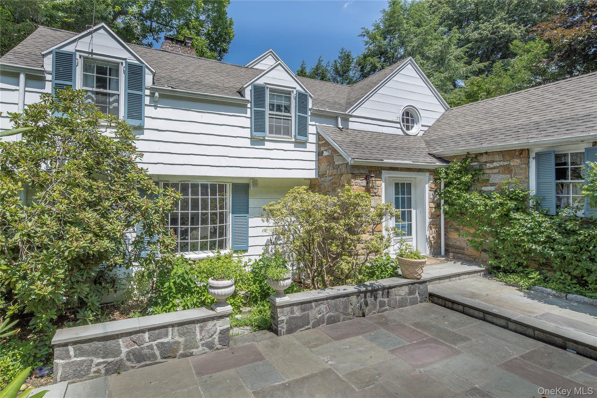 16 Crows Nest Road Property Photo 1