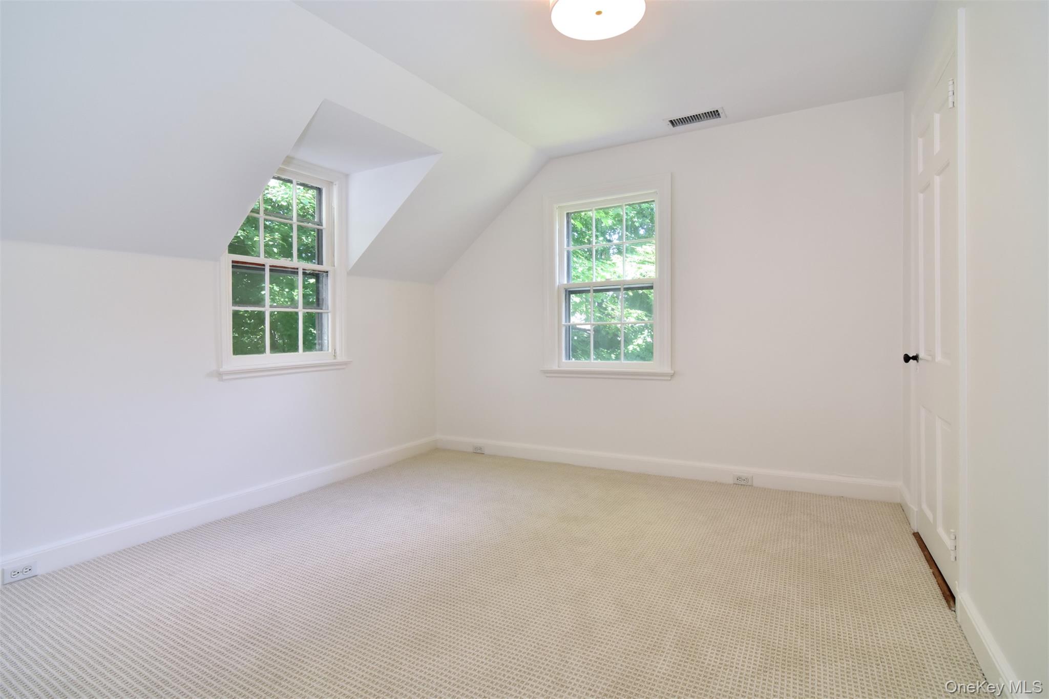 16 Crows Nest Road Property Photo 19