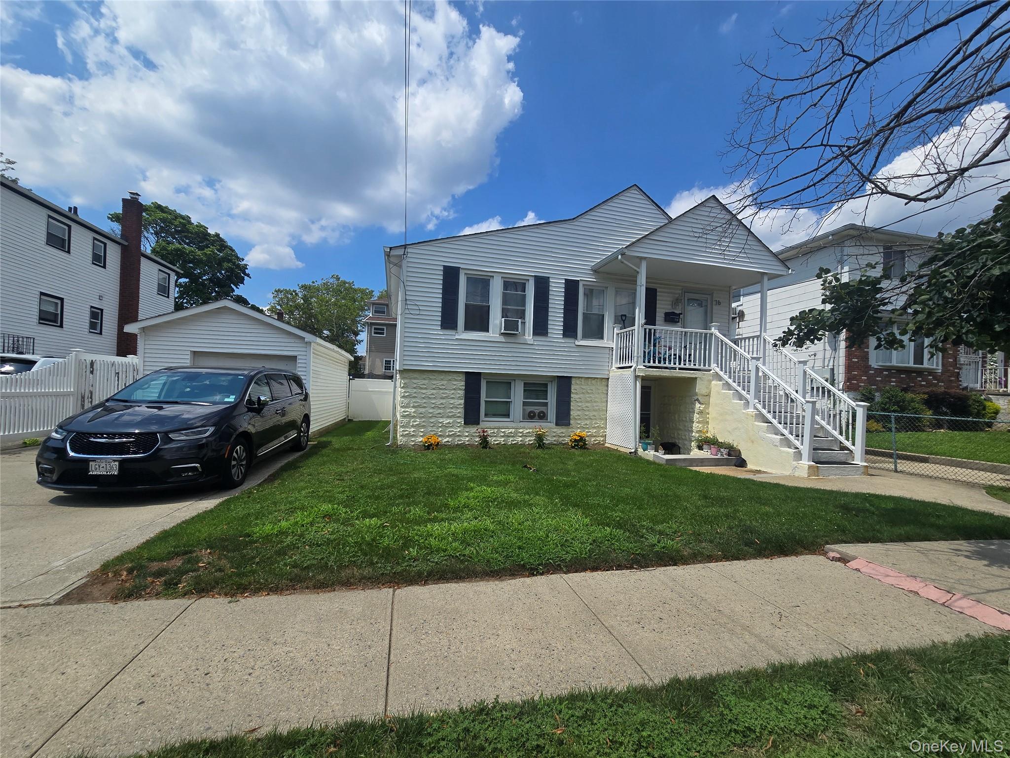 76 2nd Avenue Property Photo 1