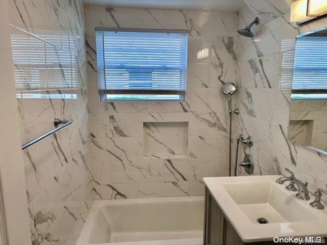 254 E Beech Street Property Photo 4