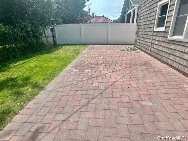 254 E Beech Street Property Photo 22
