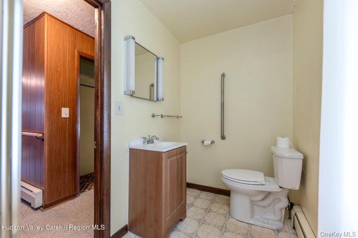 463 Main Street Property Photo 14
