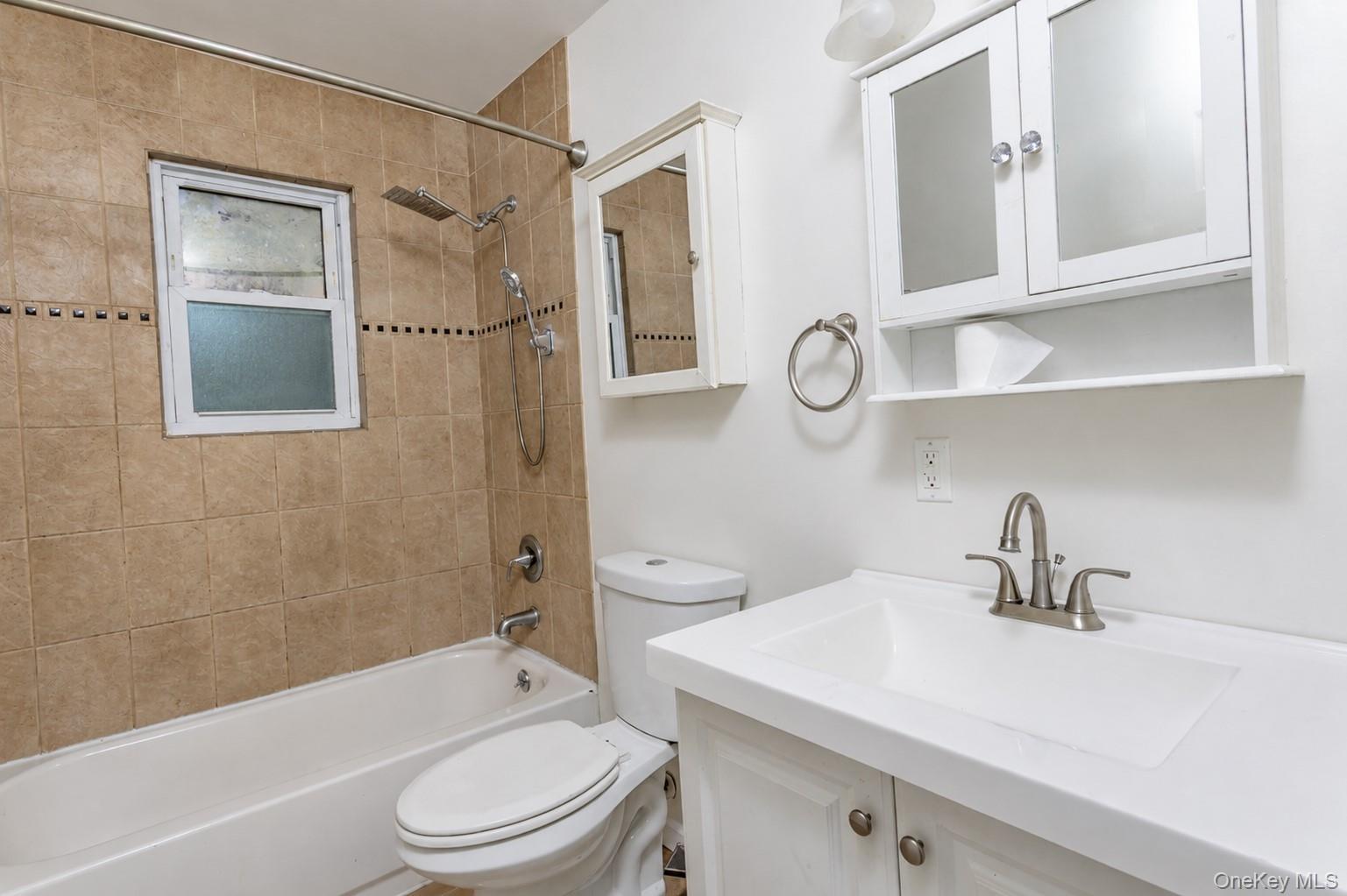 132 48th Street Property Photo 4