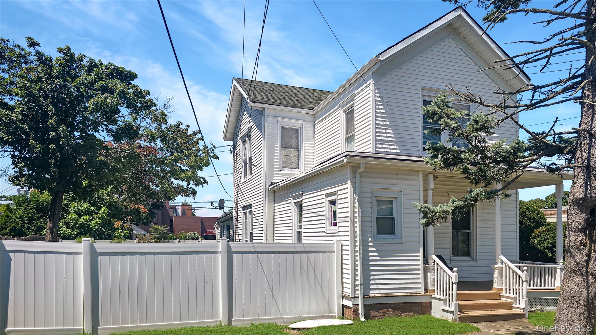 76 Oak Street Property Photo 1