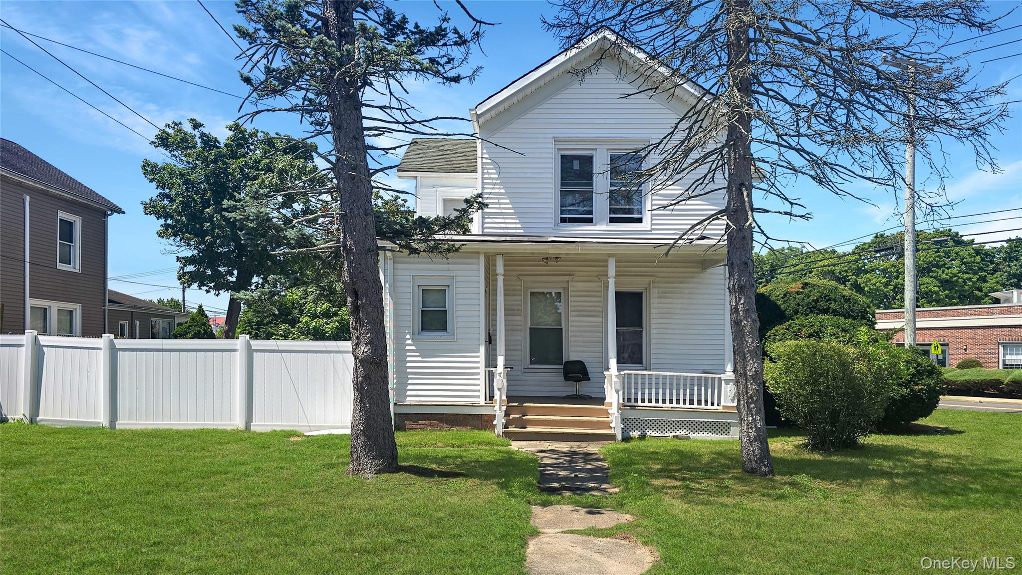 76 Oak Street Property Photo 3