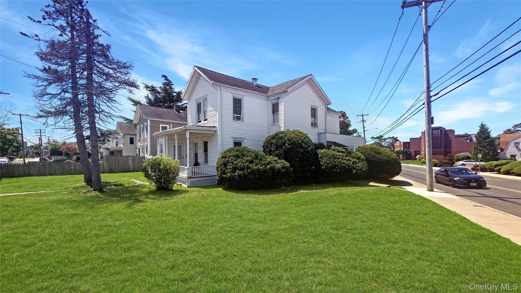 76 Oak Street Property Photo 4