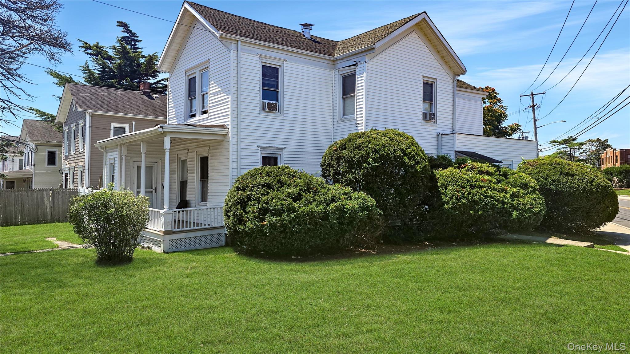 76 Oak Street Property Photo 5