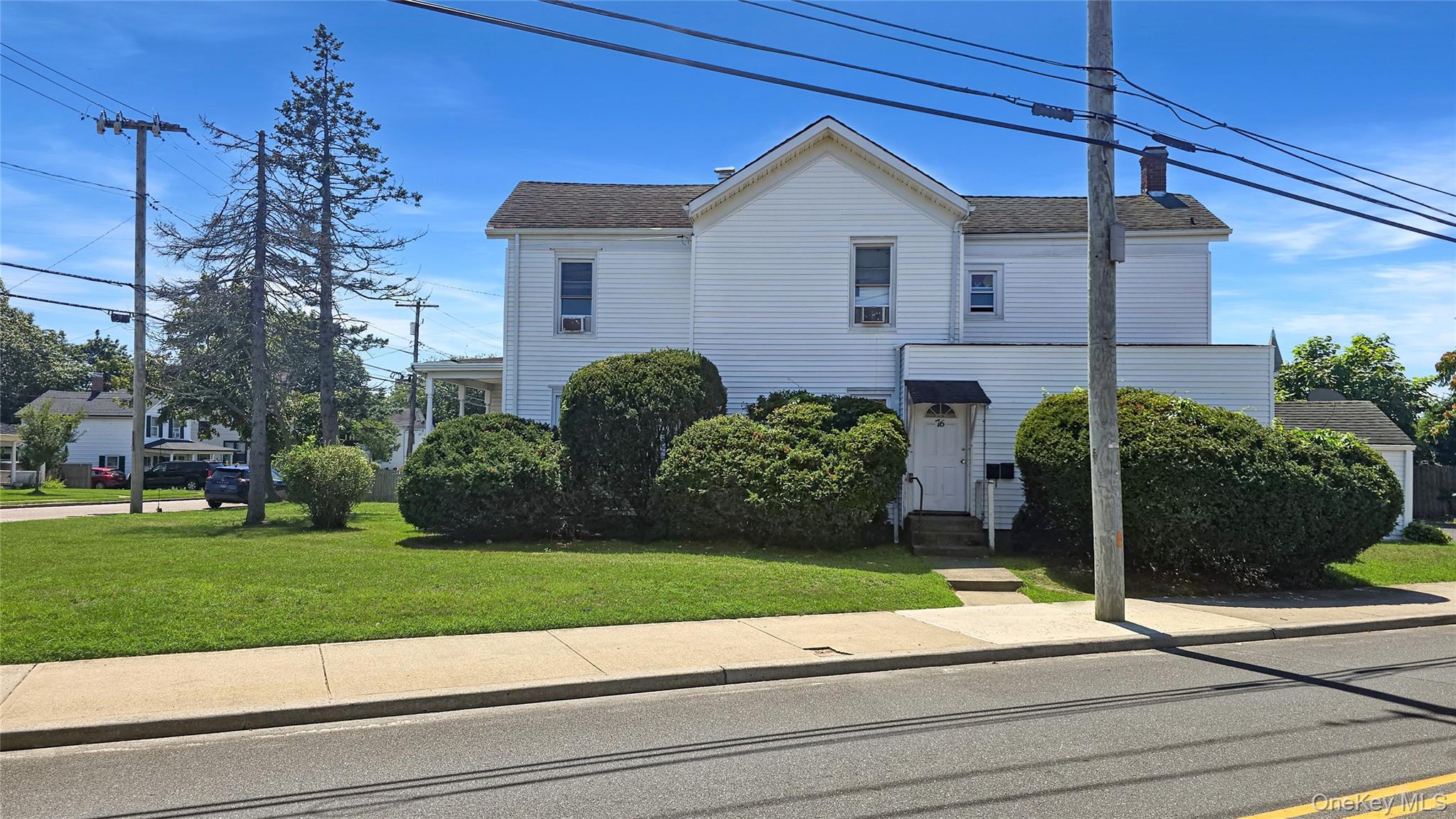 76 Oak Street Property Photo 6