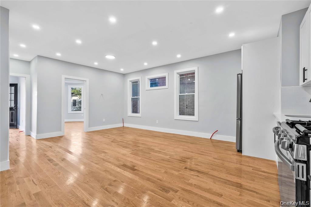 1462 New York Ave Property Photo 3