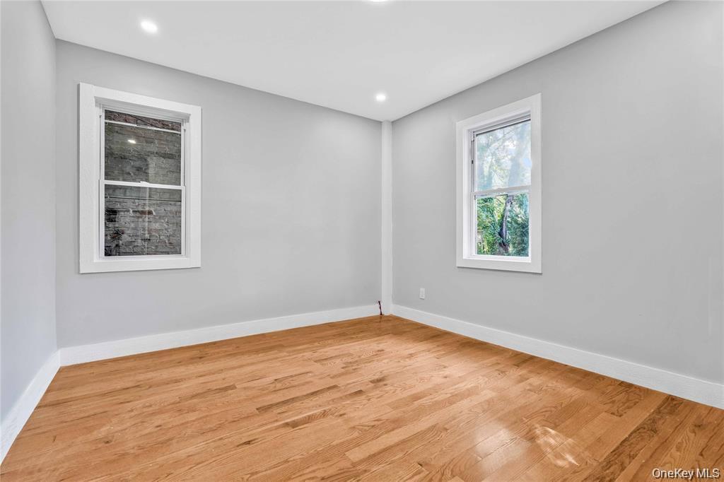 1462 New York Ave Property Photo 5