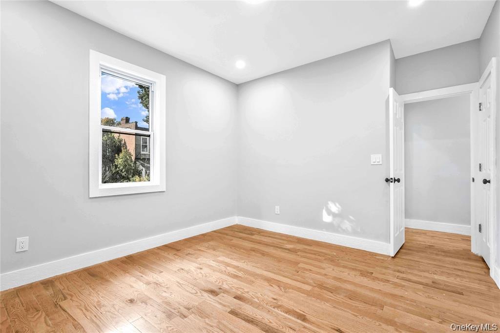 1462 New York Ave Property Photo 6
