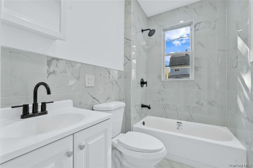 1462 New York Ave Property Photo 8