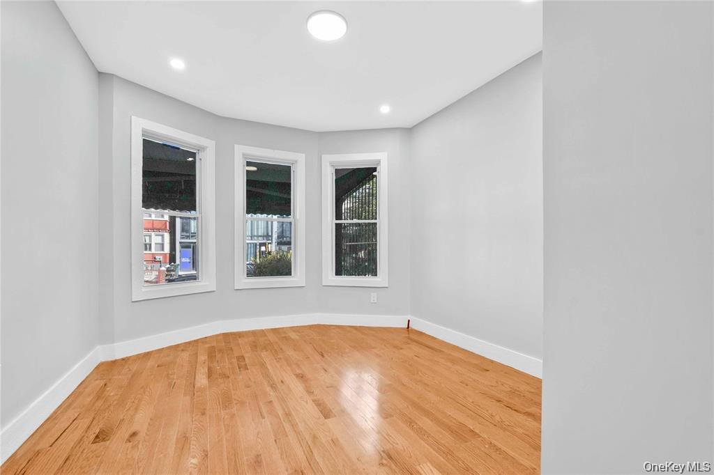 1462 New York Ave Property Photo 14
