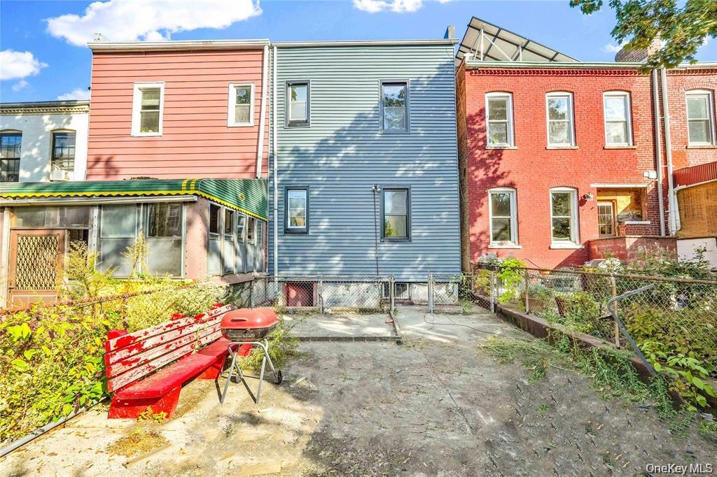 1462 New York Ave Property Photo 15
