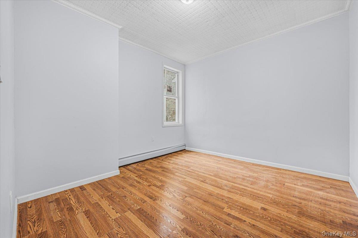 2050 Ryer Avenue Property Photo 11
