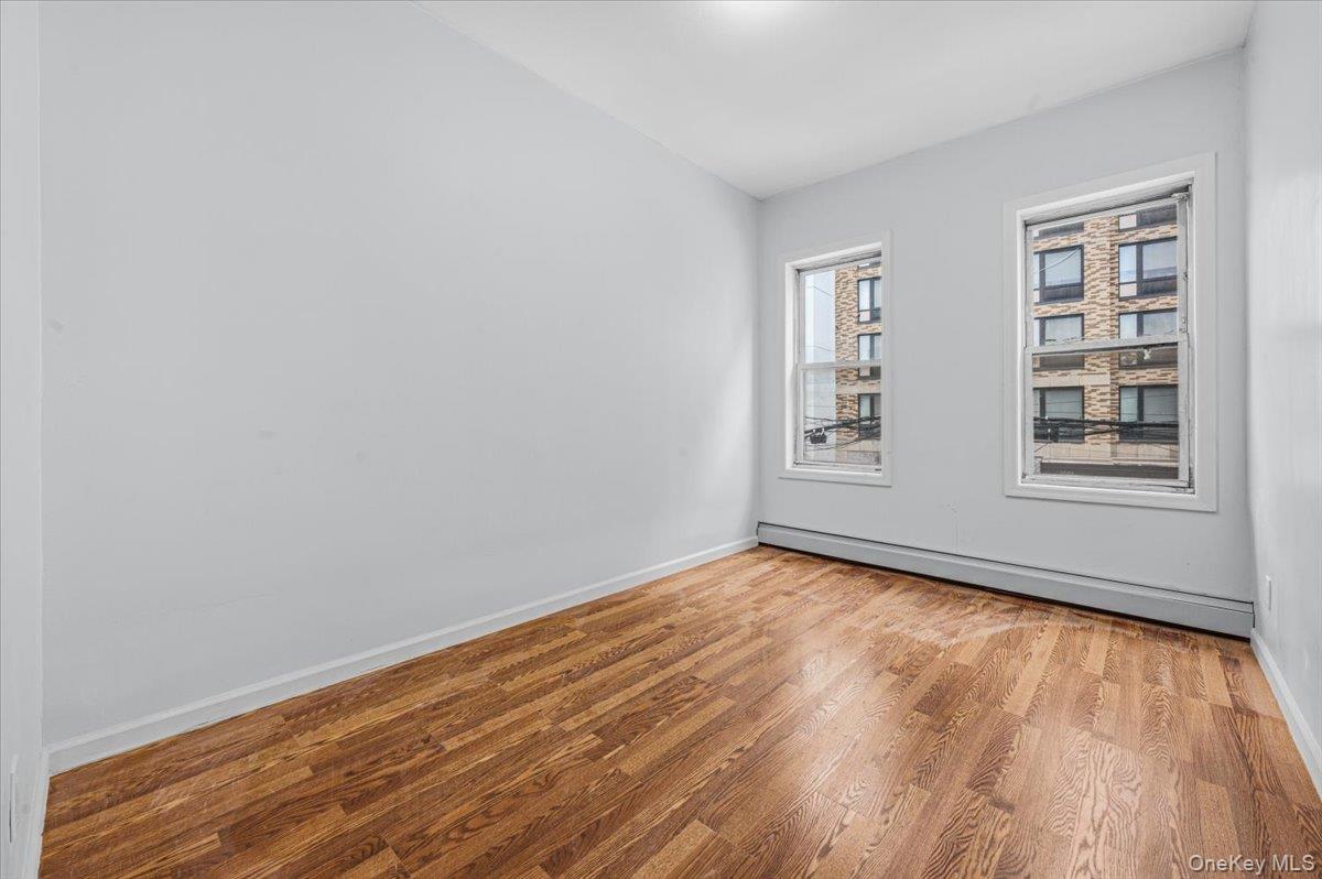 2050 Ryer Avenue Property Photo 14